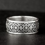кольцо с молвинцем из серебра